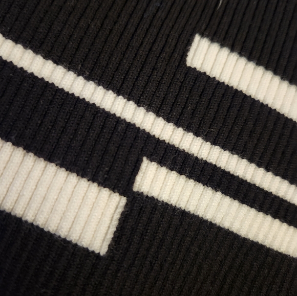 NWT WHBM Black and Ecru Striped Women's Long Sleeve Turtleneck Size M - Picture 6 of 6